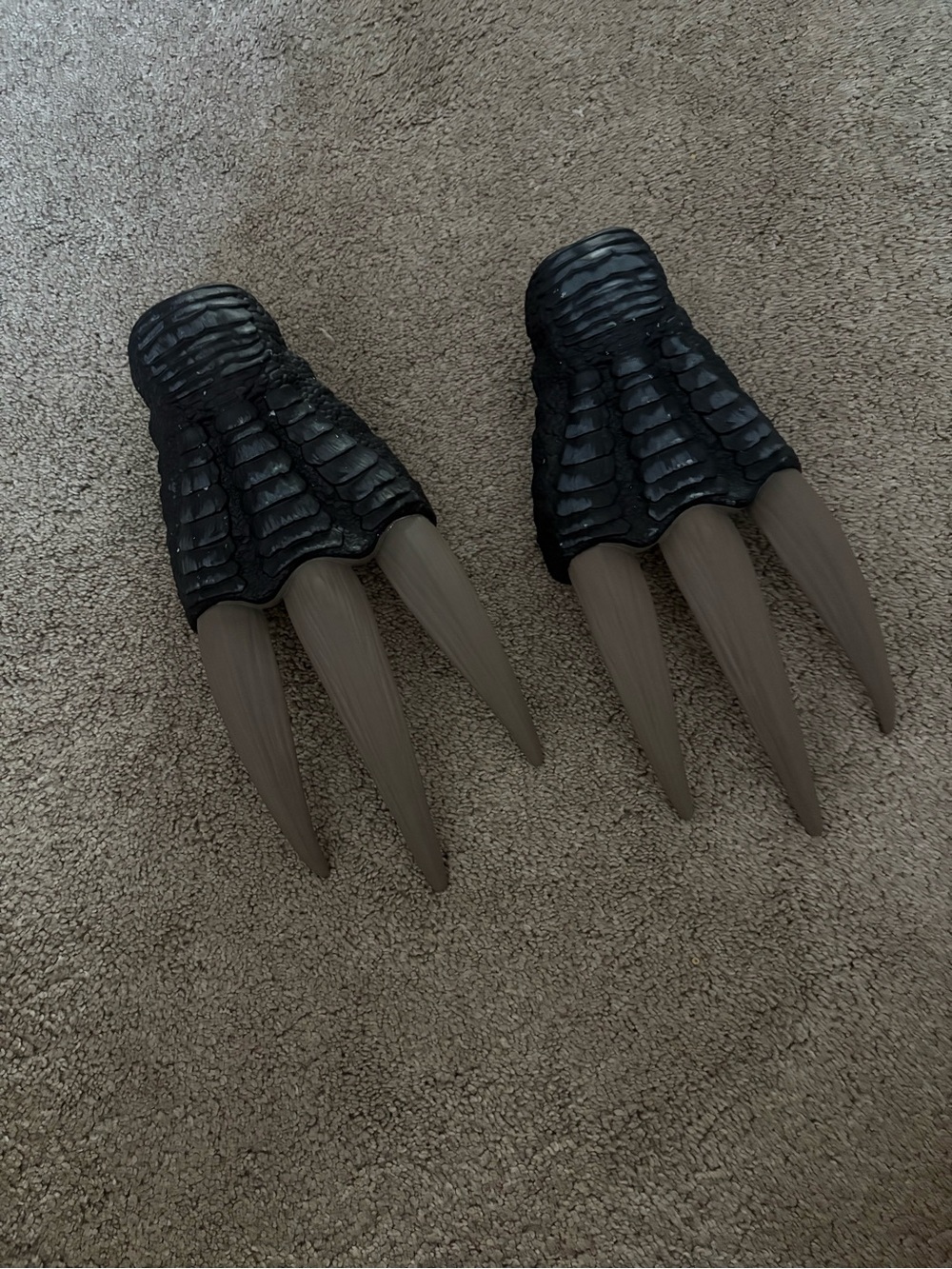 Kids Monster Claw Gloves - Black and Brown Halloween Costume Accessory